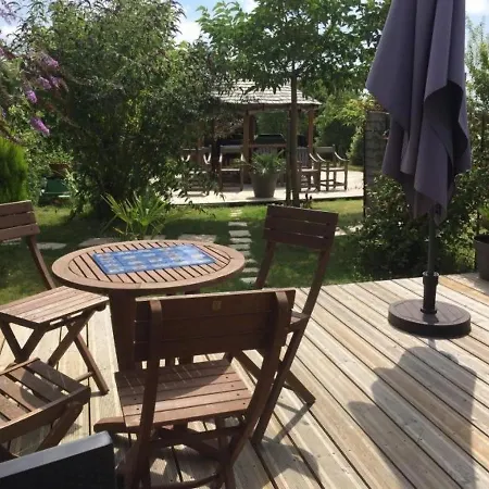 House Joli Studio Sur Terrasse * Frossay
